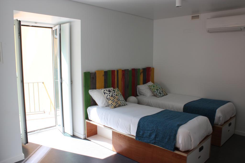 Moon Hill By Joivy Hostel Sintra Room photo