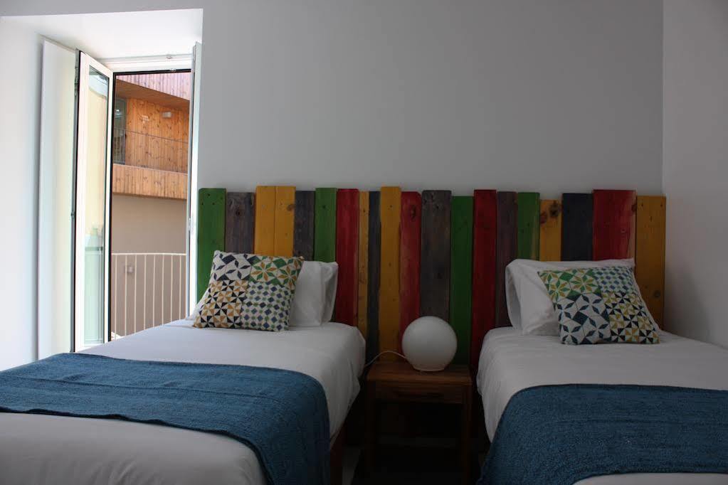 Moon Hill By Joivy Hostel Sintra Exterior photo