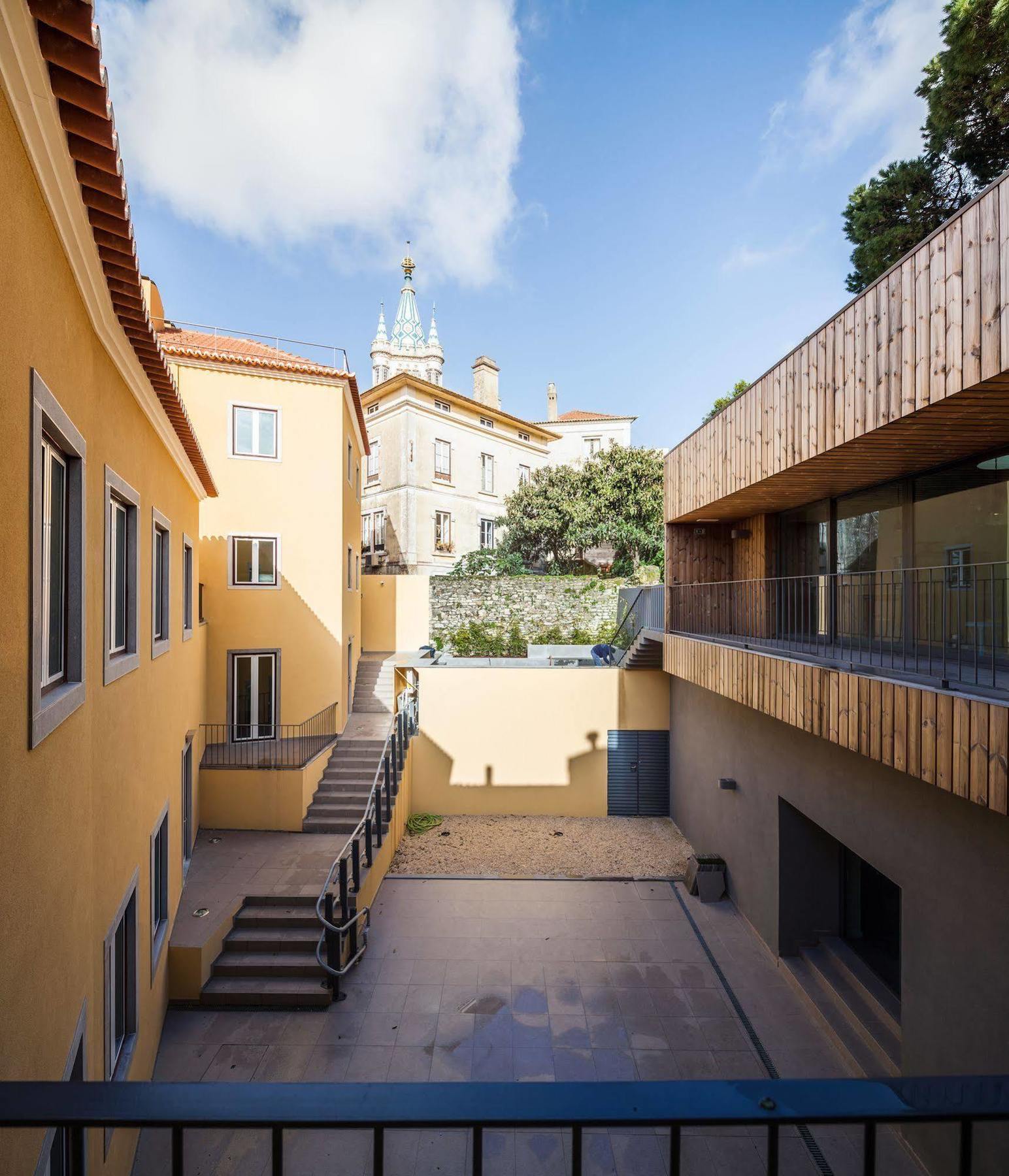 Moon Hill By Joivy Hostel Sintra Exterior photo