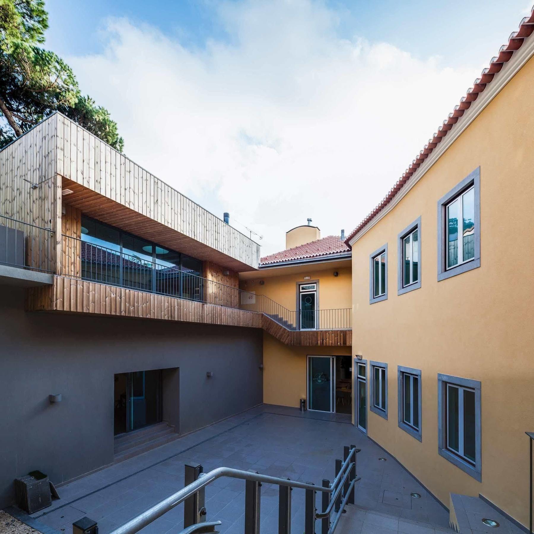 Moon Hill By Joivy Hostel Sintra Exterior photo