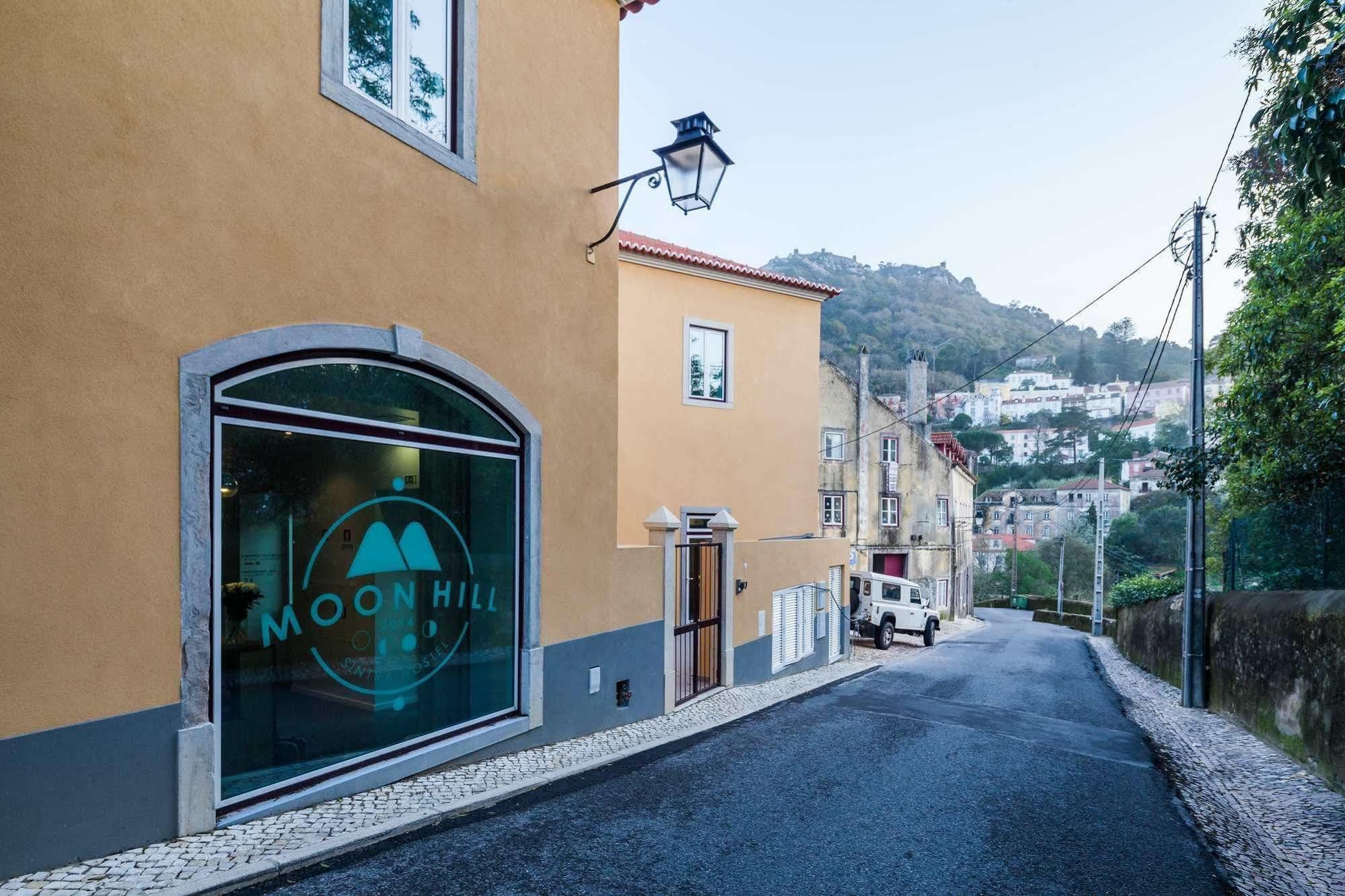 Moon Hill By Joivy Hostel Sintra Exterior photo
